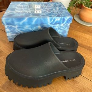 Jeffrey Campbell Clogge Mules Black